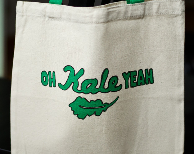 CIY: West Elm inspired Oh Kale Yeah Tote Bag:: www.happinessiscreating.com