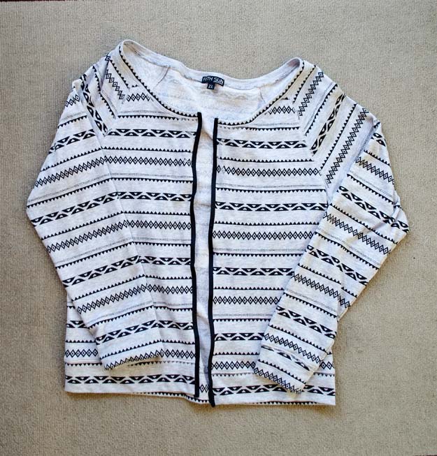 Turn a crewneck sweater into a cardigan!  #happinessiscreating