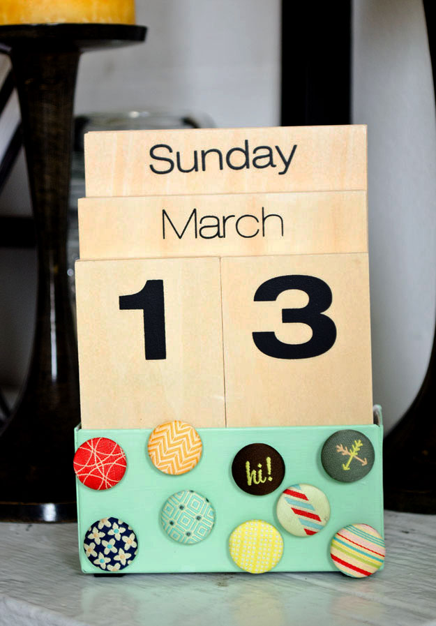 DIY brad magnets and painted calendar