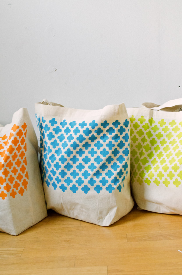 DIY Stenciled Shopper #happinessiscreating